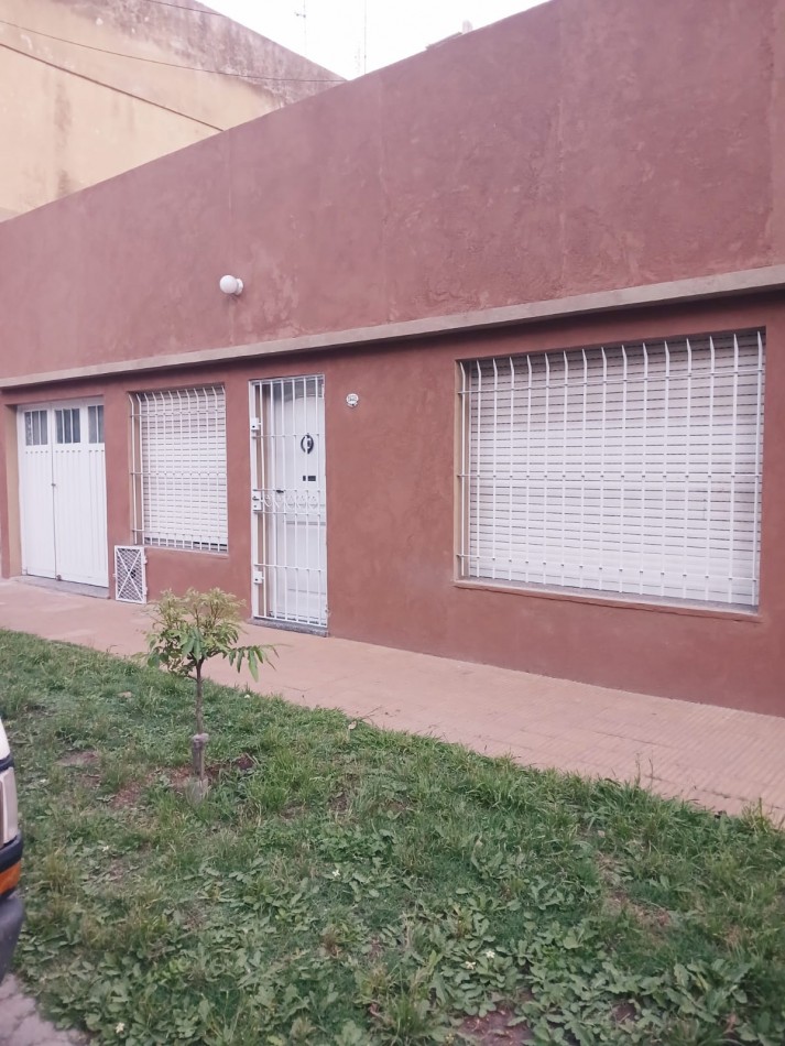 CASA 3 AMBIENTES EN VENTA