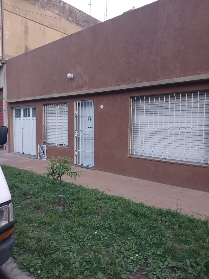 CASA 3 AMBIENTES EN VENTA