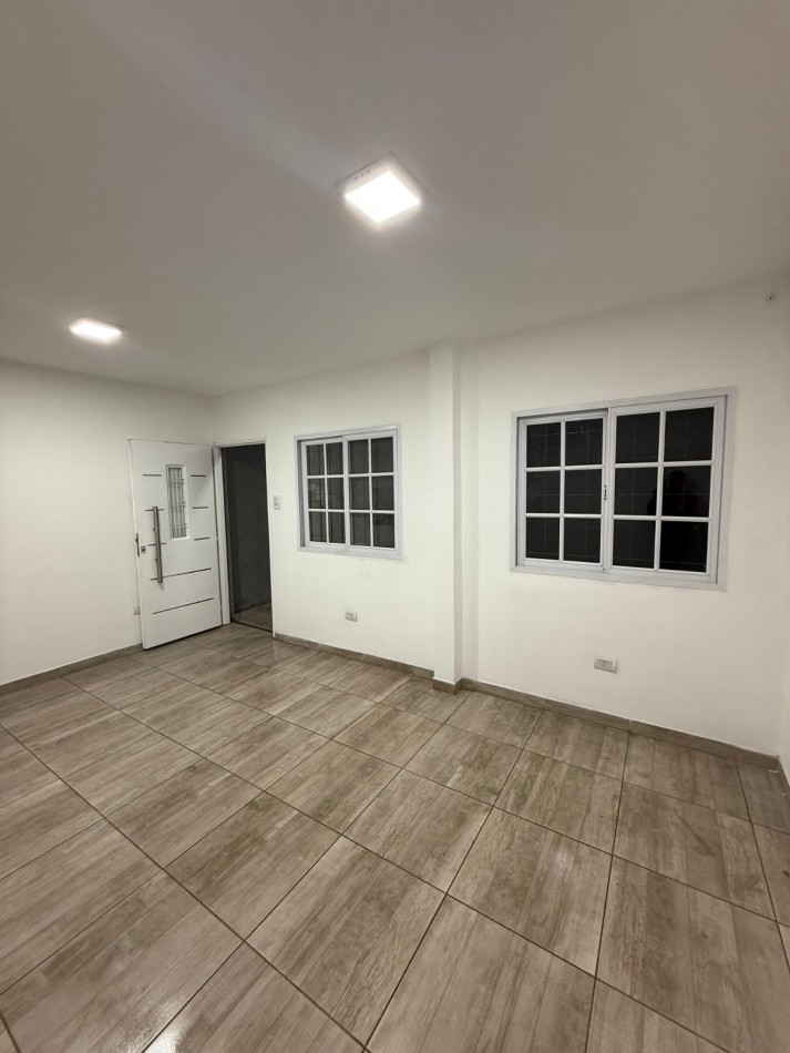 Deptos en alquiler, primer y  segundo piso 