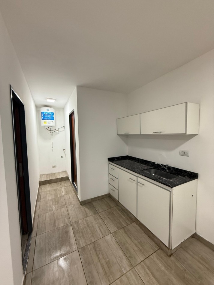 Deptos en alquiler, primer y  segundo piso 
