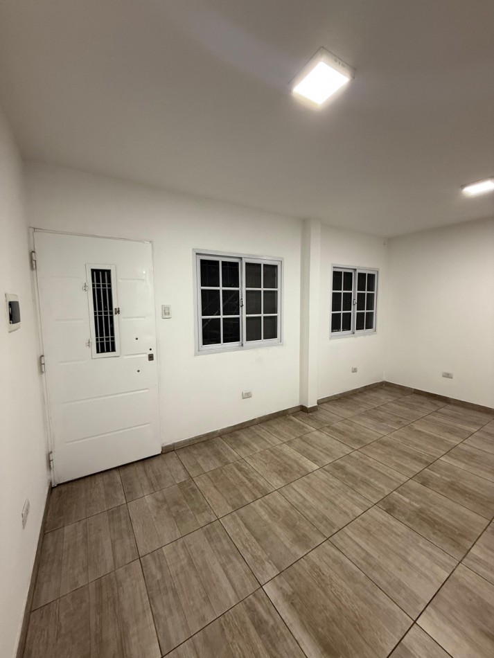 Deptos en alquiler, primer y  segundo piso 