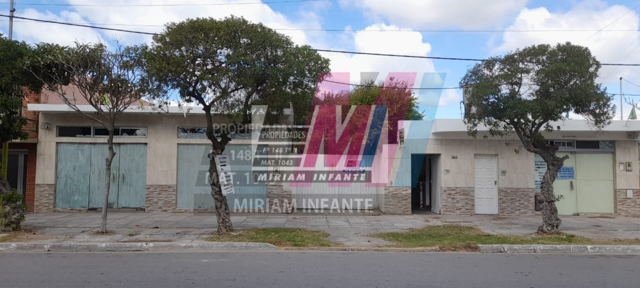 VENTA DE HOTEL O CONDOMINIO EN LAS TONINAS GRAN OPORTUNIDAD 18 monoamb. amoblados 3 locales a 1 cuadra del mar.