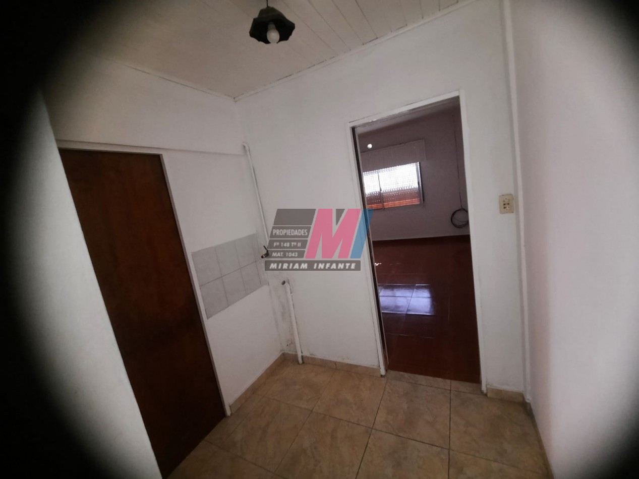Departamento 2 ambientes en alquiler en Solano