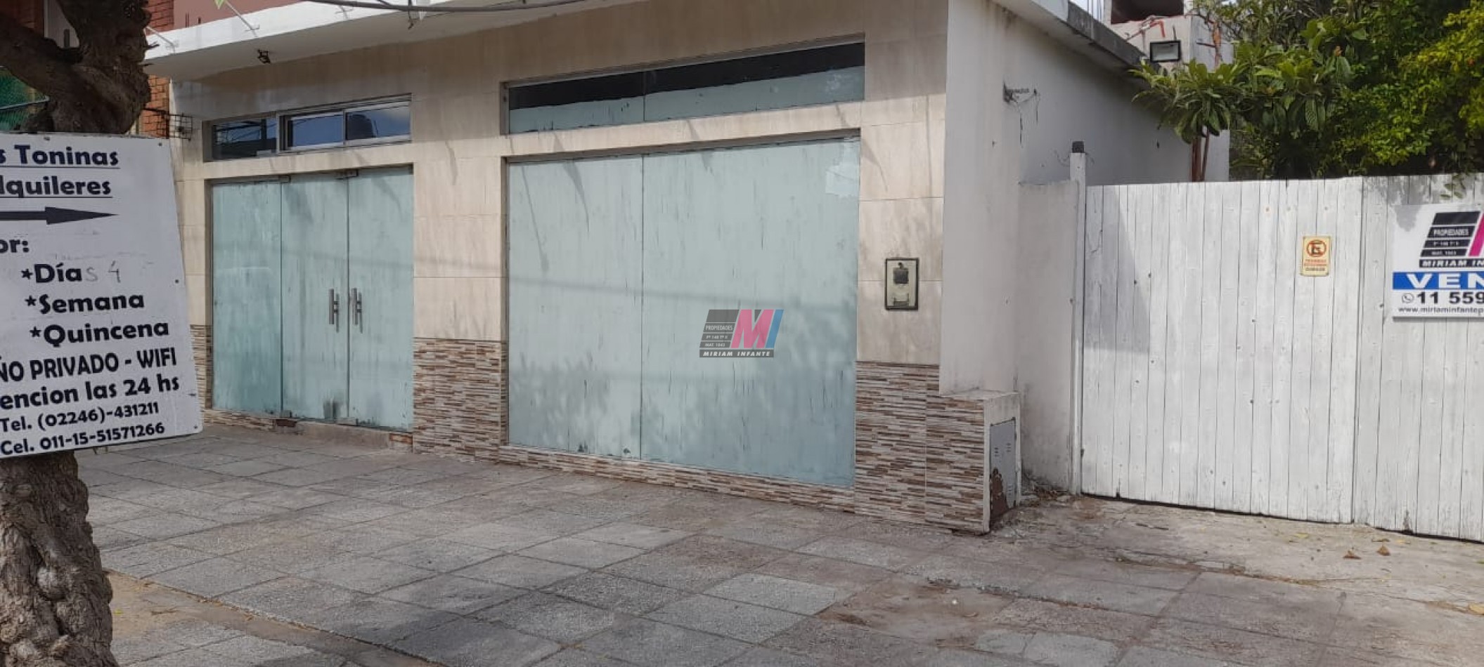VENTA DE HOTEL O CONDOMINIO EN LAS TONINAS GRAN OPORTUNIDAD 18 monoamb. amoblados 3 locales a 1 cuadra del mar.
