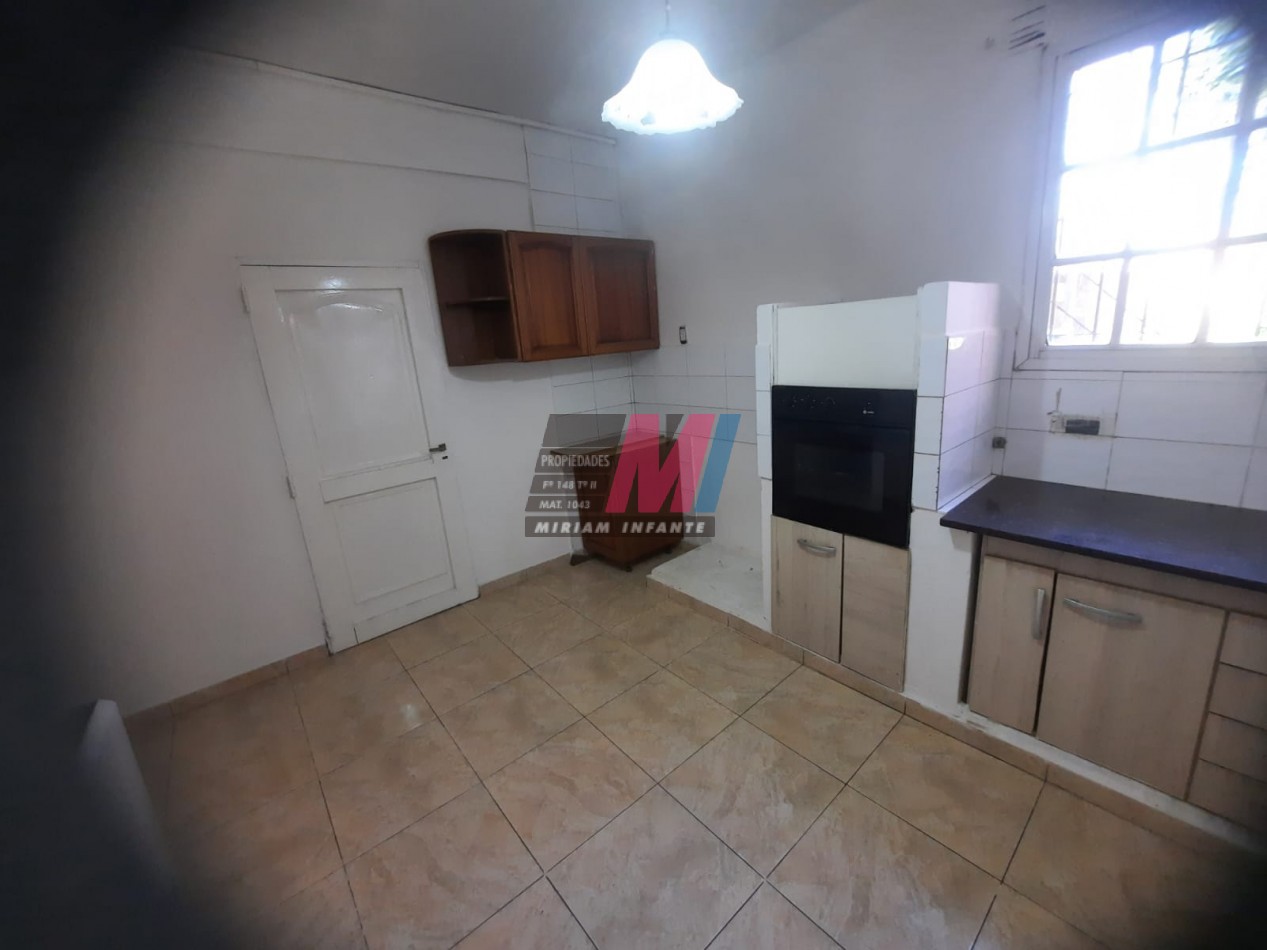 Departamento 2 ambientes en alquiler en Solano